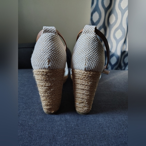 Torrid Lace Espadrille Wedge Size 10W - Picture 3 of 6